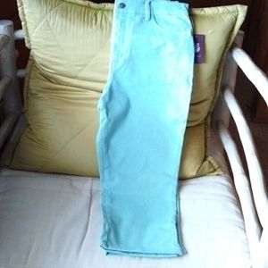 Gloria Vanderbilt capri